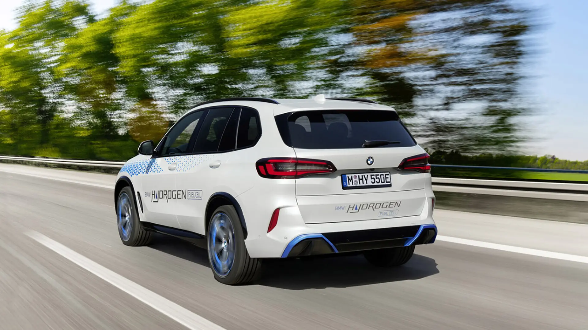 BMW presenta la alternativa al coche eléctrico con el X5 de hidrógeno