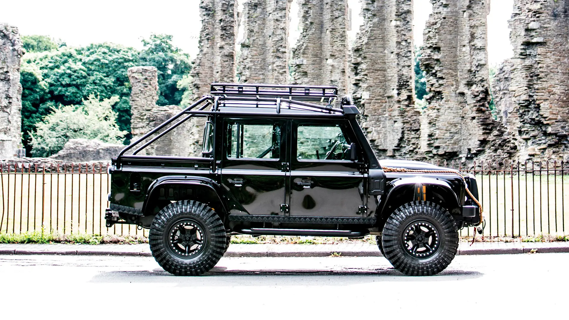 Spectre Defender Rack Land Rover Defender SVX Spectre