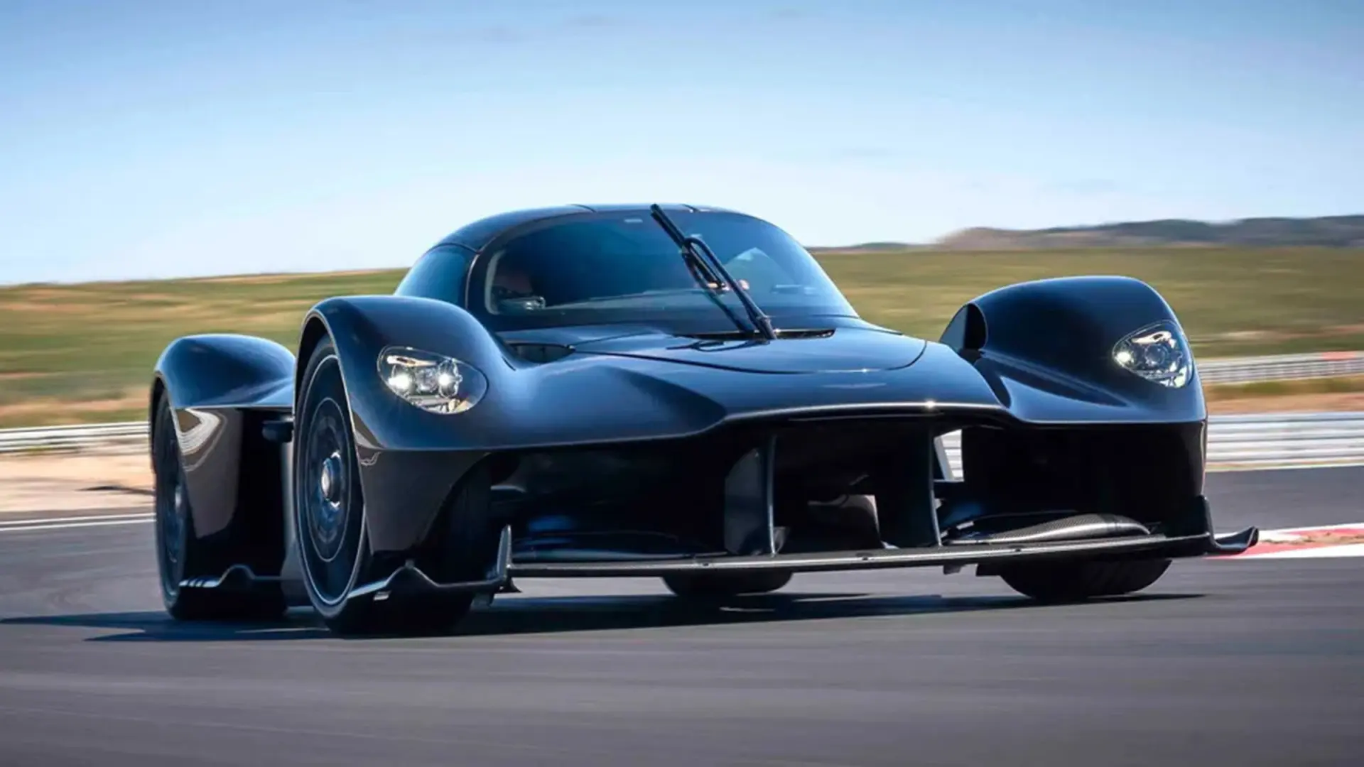 El motor atmosférico más grande y potente que se ha fabricado lo monta el hiperdeportivo de Aston Martin