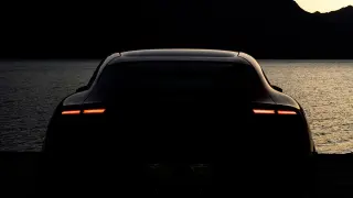 Jony Ive, el diseñador del primer Ferrari eléctrico, teme nuestra reacción con el diseño del Luce.