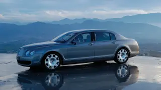 Bentley Continental Flying Spur 2005 motor W12.