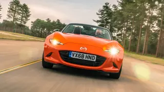 El próximo Mazda MX-5 tendrá motor de combustión pero será el último.