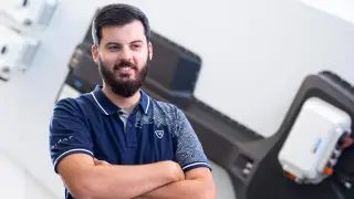 Mate Rimac, CEO de Bugatti, dice que la gente con mucho dinero prefiere los motores de combustión.