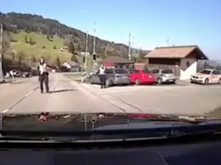VÍDEO: El Karma SÍ existe y si no, mira esta multa