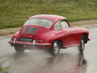 El Porsche 356 empleó siempre motores de cuatro cilindros desde su lanzamiento en 1948.