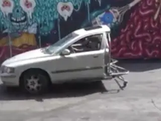 VÍDEO: ¡Ojo! Derrapar hasta caer mareado ya es posible