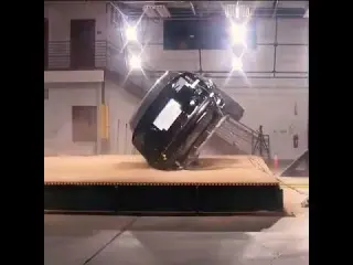 Pruebas de vuelco Tesla Model X