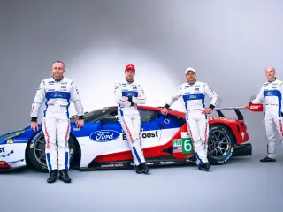 Priaulx, Franchitti, Pla y Mücke son los pilotos del Ford GT40.