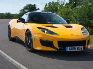 El amarillo es uno de los colores que más desgaste sufre.