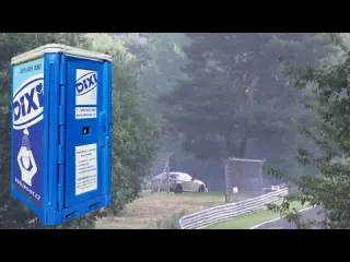 2018 BMW M5 Driver Stops in the middle of the Nordschleife.... TO TAKE A PISS!