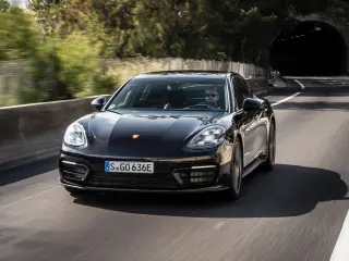 Porsche Panamera 4 E-Hybrid