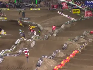 Accidente Ken Roczen - Monster Energy Supercross 2017