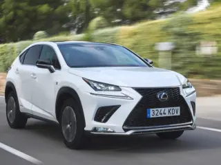 El Lexus NX 2017 tiene la mayoría de los cambios en el frontal