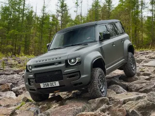 Land Rover Defender.