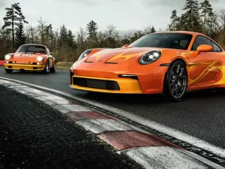 Porsche 911 ST Camel GT Challenge