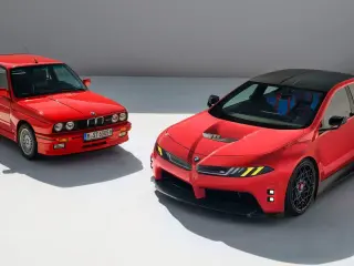 El BMW M3 E30 junto al BMW M Concept Neue Klasse