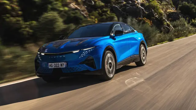 Aunque es un diseño que se empezó desde cero, tomaron ideas del A110.