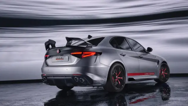 Alfa Romeo Giulia Quadrifoglio Luna Rossa
