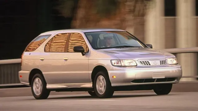 Nissan Altra eléctrico