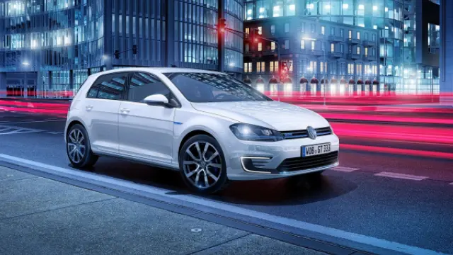 Estéticamente, el Volkswagen golf GTE bebe tanto del Golf E, como del Golf GTI