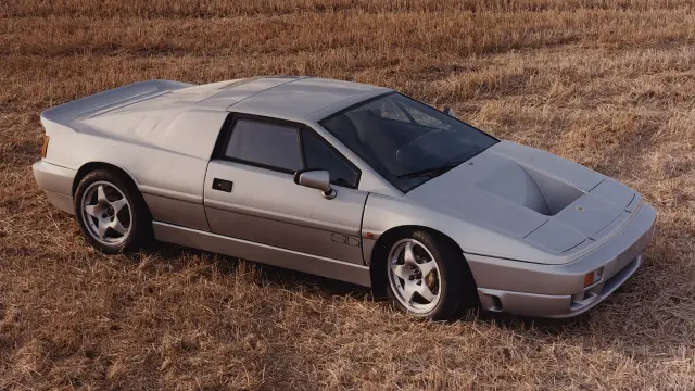 El Lotus Esprit montó por primera vez, el equipo SID.