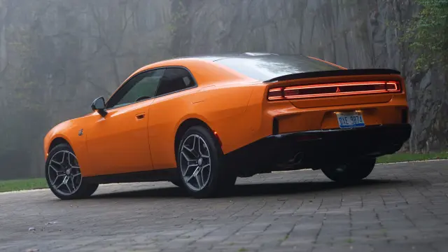 Prueba del Dodge Charger Sixpack