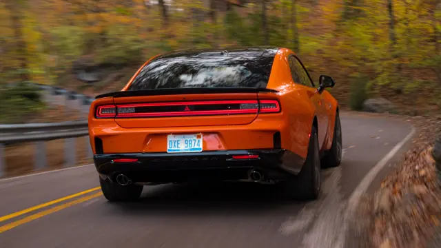 Prueba del Dodge Charger Sixpack