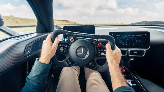 Mercedes-AMG One vs Aston Martin Valkyrie