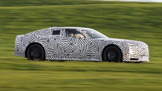 Jaguar eléctrico camuflado