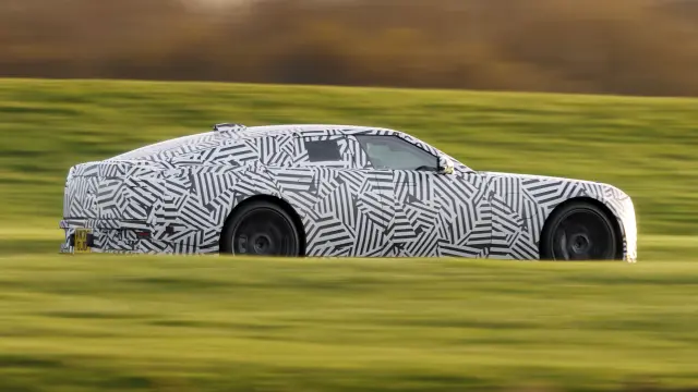 Jaguar eléctrico camuflado