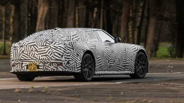 Jaguar eléctrico camuflado