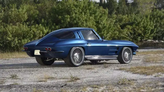 Studio Concept Split Window Coupe