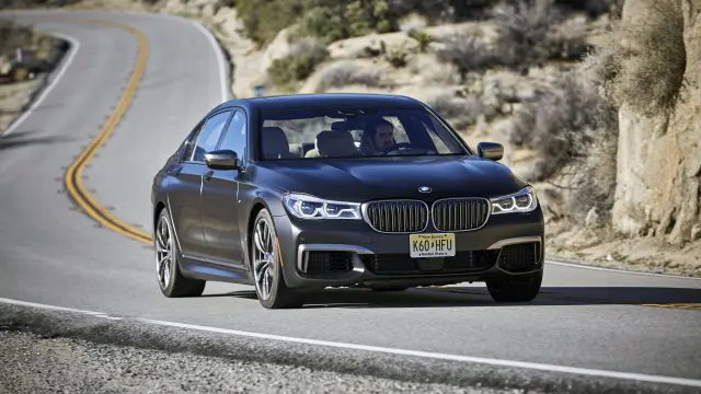 BMW M760Li xDrive V12