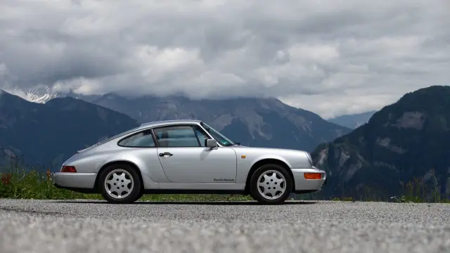 Porsche 911 Carrera 4 (964)
