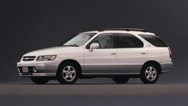 Nissan R'nessa