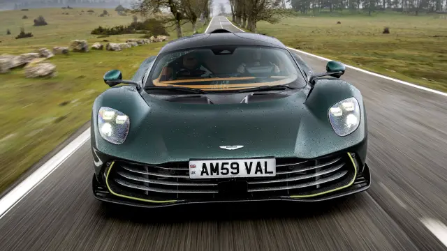 Prueba del Aston Martin Valhalla