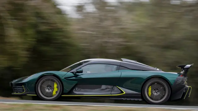Prueba del Aston Martin Valhalla