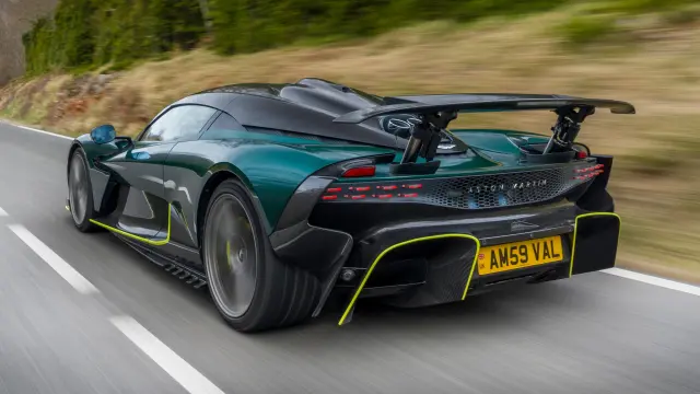 Prueba del Aston Martin Valhalla