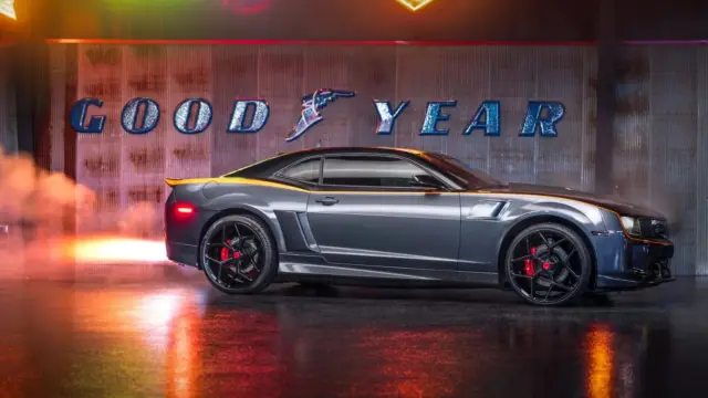 Chevrolet Camaro con motor jet