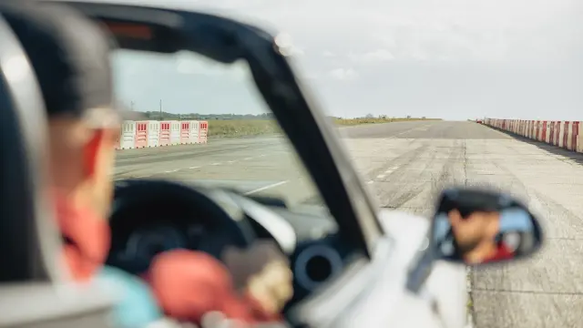 Mazda MX-5 con motor V6 de Rocketeer