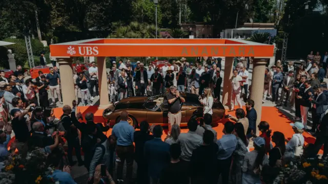 Lamborghini Miura SV de 1972 restaurado por Polo Storico