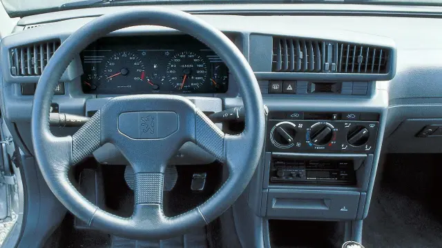 Peugeot 405 Mi16