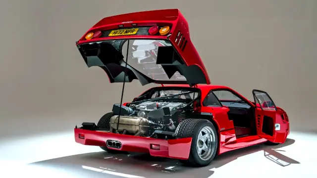 Ferrari motor V8