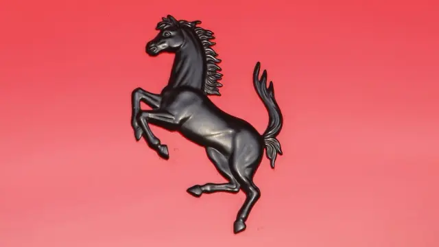 Ferrari registra diez nuevos modelos.