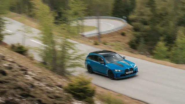 Audi RS5 Avant vs BMW M3 CS Touring
