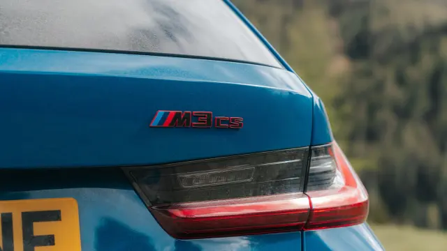 Audi RS5 Avant vs BMW M3 CS Touring
