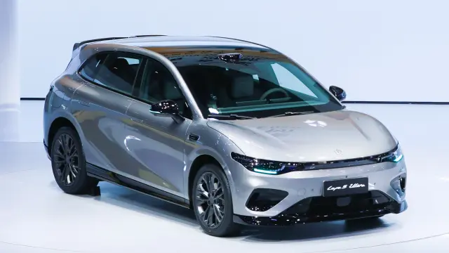 Un Leapmotor B05 Ultra en el Beijing Auto Show 2026
