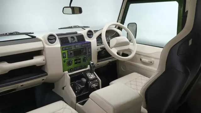 Land Rover Classic Defender V8 Spectral Green