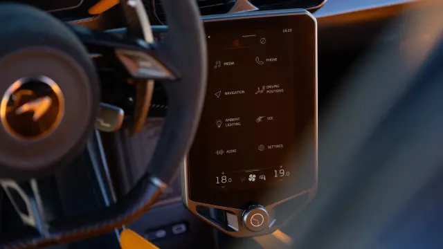 Prueba del McLaren W1