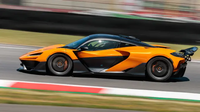 Prueba del McLaren W1